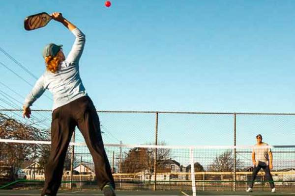 Play Pickleball in Long Beach and Ocean Park, Washington Pickelball players enjoying culbertson park in downtown Long Beach