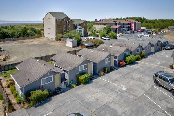 Bungalows in Long Beach, Washington