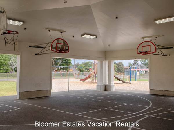 Ocean Park, WA elementary basketball court Ocean Park, WA elementary basketball court