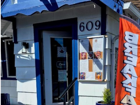Fritterally Awesome: Bakery & Breakfast Cafe in Long Beach, WA