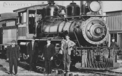 Columbia Pacific Heritage Museum has a large collection of old photographs